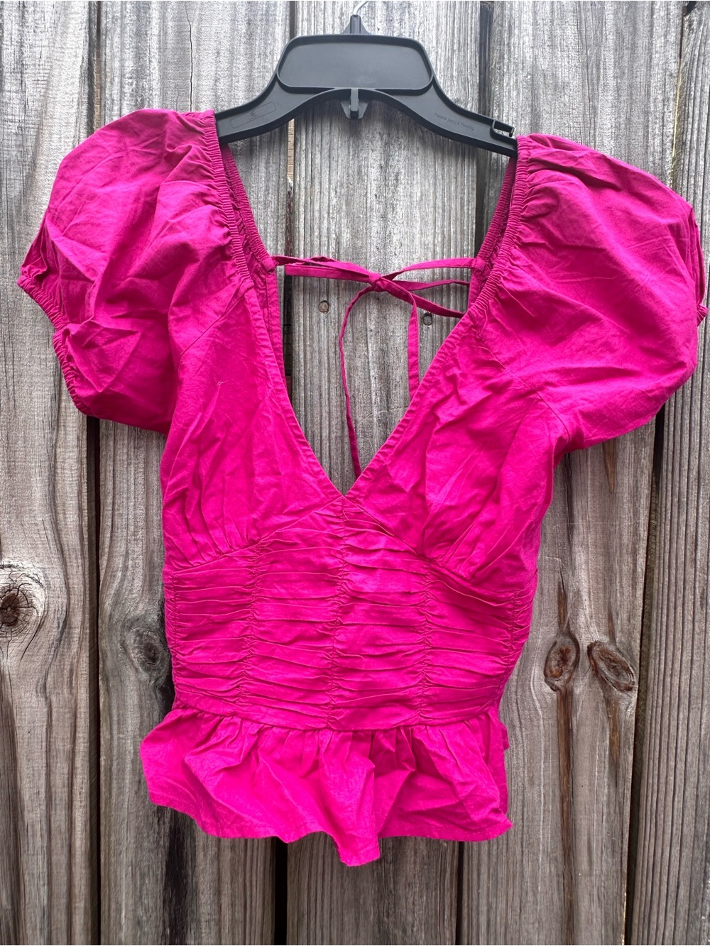 Sam & Libby Fuchsia Puff-Sleeve Ruched Peplum Crop Top